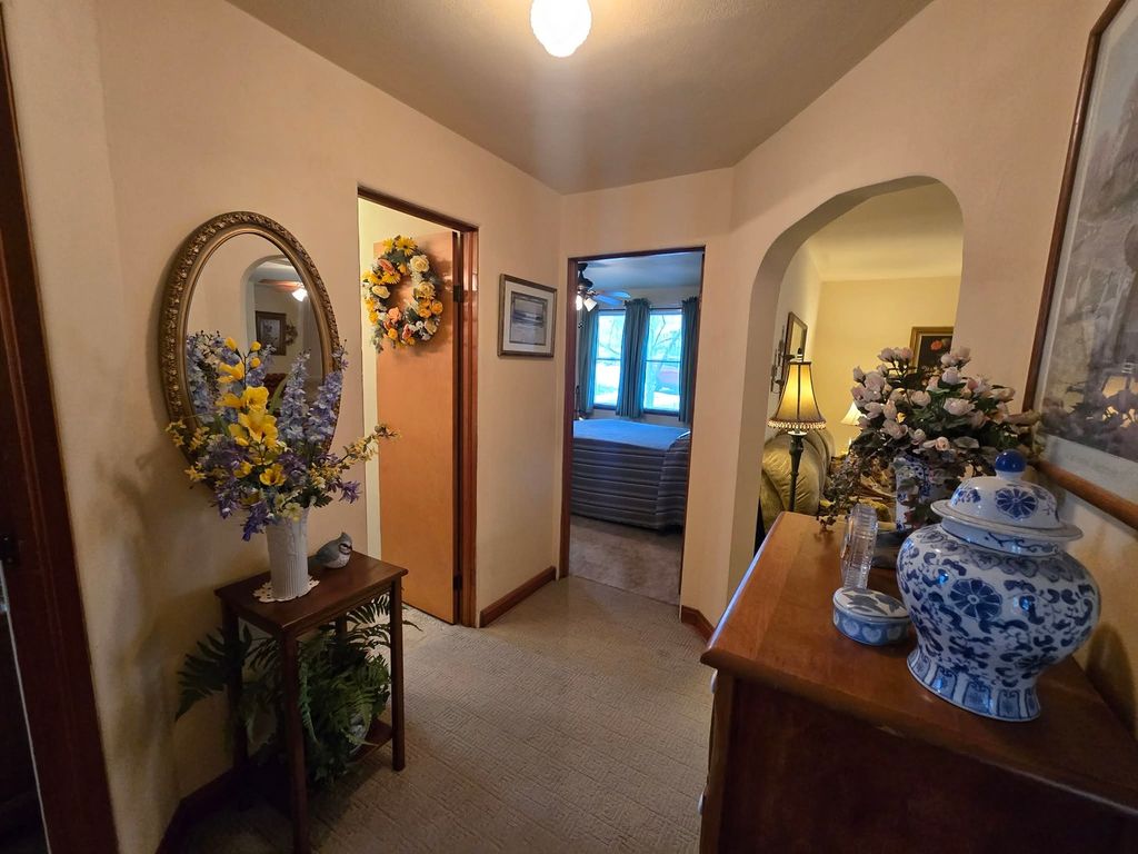 Image 29 of property listing at 21 Rushton Drive, Mt Vernon, IL 62864