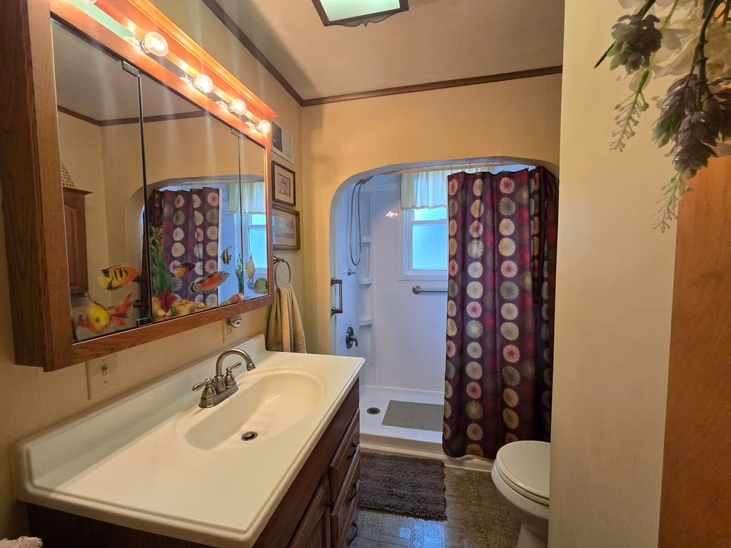 Image 30 of property listing at 21 Rushton Drive, Mt Vernon, IL 62864