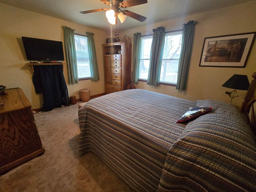 Image 32 of property listing at 21 Rushton Drive, Mt Vernon, IL 62864