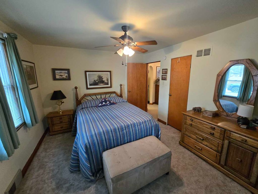 Image 33 of property listing at 21 Rushton Drive, Mt Vernon, IL 62864