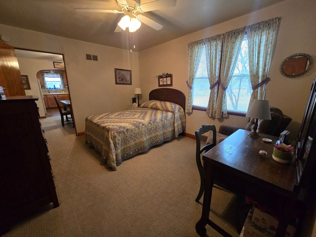 Image 36 of property listing at 21 Rushton Drive, Mt Vernon, IL 62864