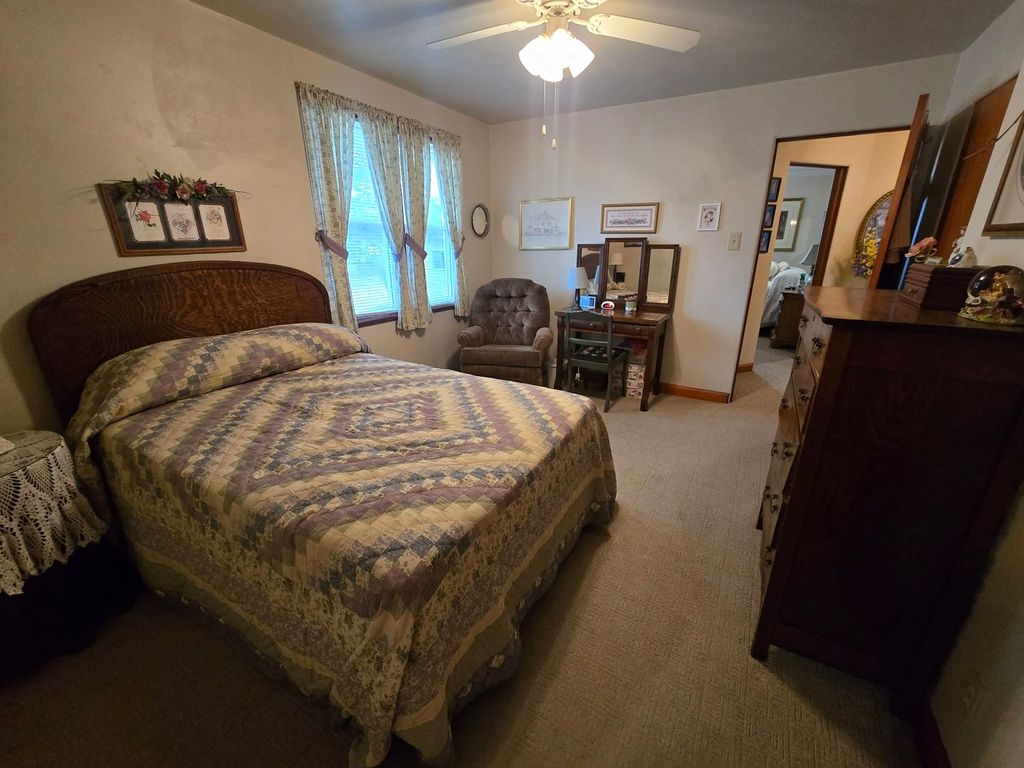 Image 37 of property listing at 21 Rushton Drive, Mt Vernon, IL 62864