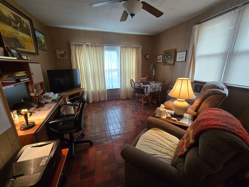 Image 39 of property listing at 21 Rushton Drive, Mt Vernon, IL 62864