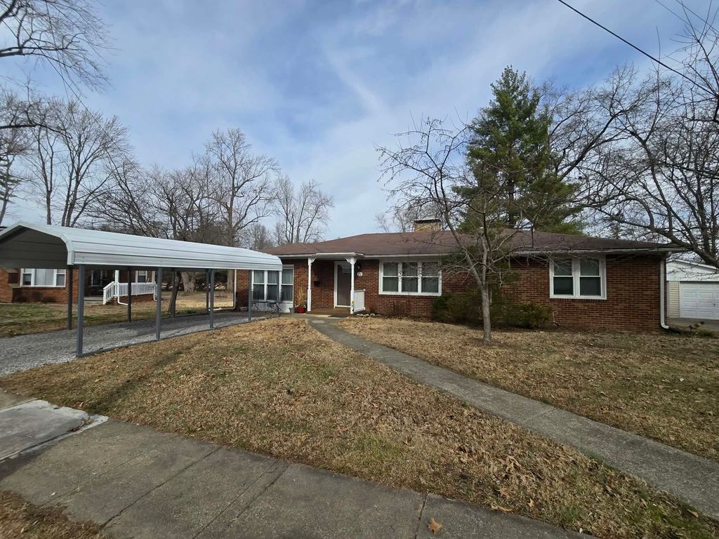 Image 44 of property listing at 21 Rushton Drive, Mt Vernon, IL 62864