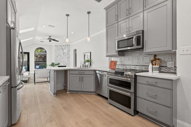 13536 Anarosa LOOP, Austin, TX 78727