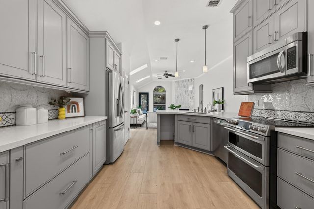 13536 Anarosa LOOP, Austin, TX 78727