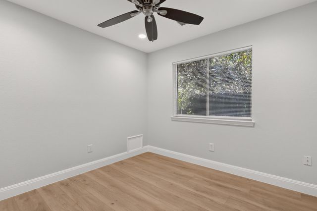 13536 Anarosa LOOP, Austin, TX 78727