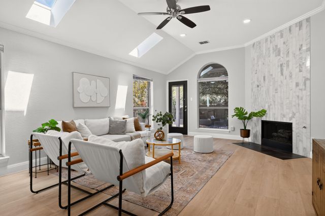 13536 Anarosa LOOP, Austin, TX 78727