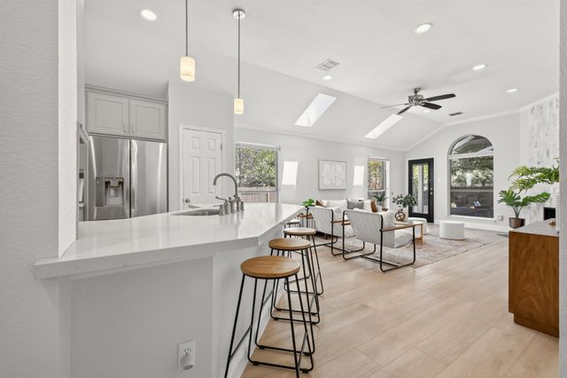 13536 Anarosa LOOP, Austin, TX 78727
