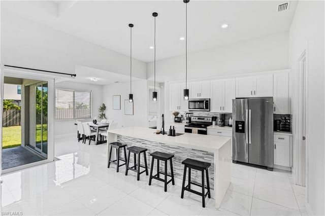 3305 NW 1st TER, Cape Coral, FL 33993