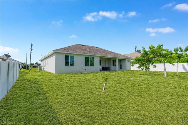 3305 NW 1st TER, Cape Coral, FL 33993