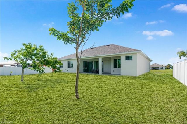 3305 NW 1st TER, Cape Coral, FL 33993
