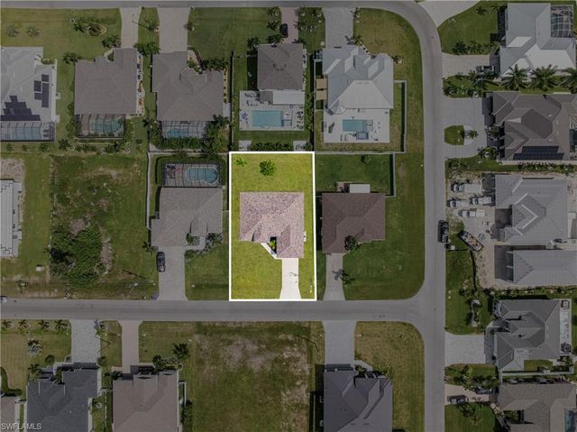 3305 NW 1st TER, Cape Coral, FL 33993