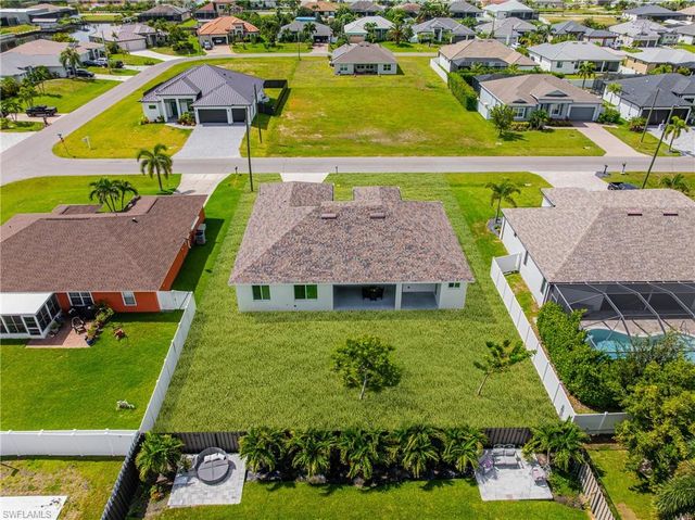 3305 NW 1st TER, Cape Coral, FL 33993