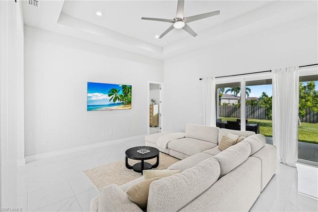 3305 NW 1st TER, Cape Coral, FL 33993