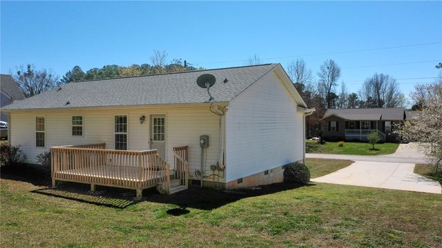 102 Roderick Drive, Seneca, SC 29678