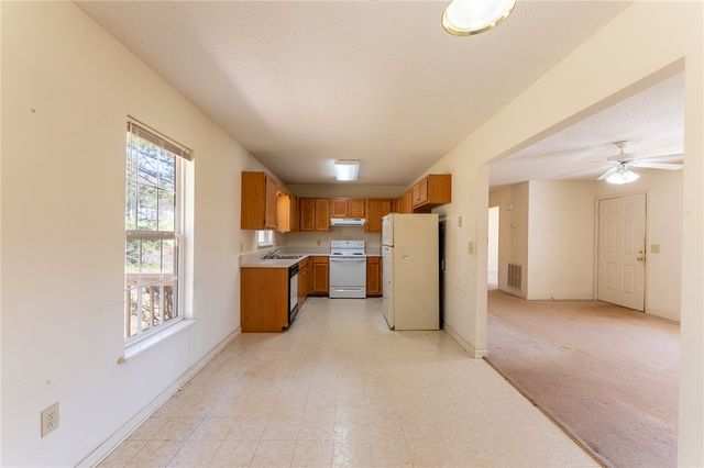 102 Roderick Drive, Seneca, SC 29678