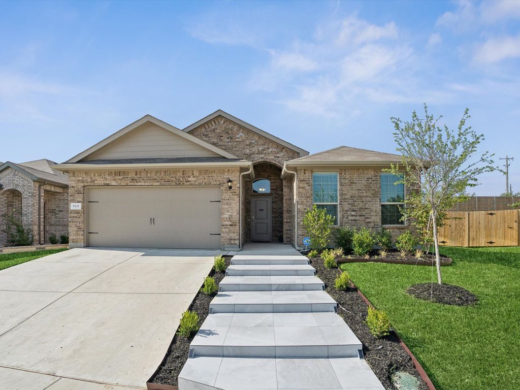 765 Beebrush Drive, Fort Worth, TX 76131 — exterior