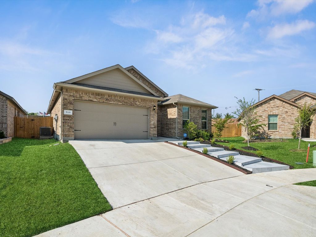 765 Beebrush Drive, Fort Worth, TX 76131 — photo 2