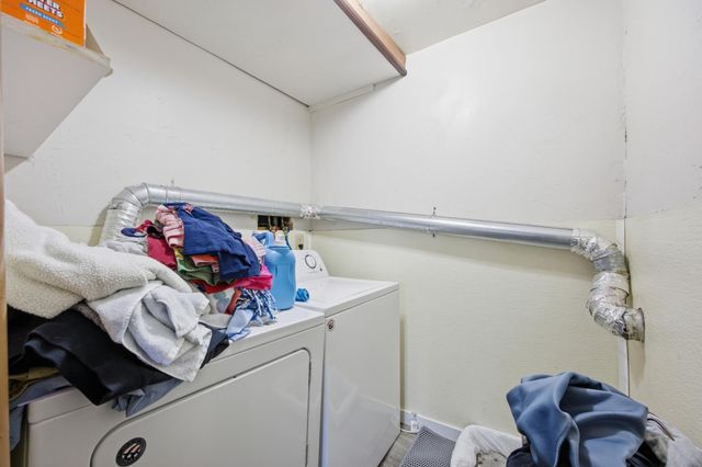 431 4th Avenue E, West Fargo, ND 58078