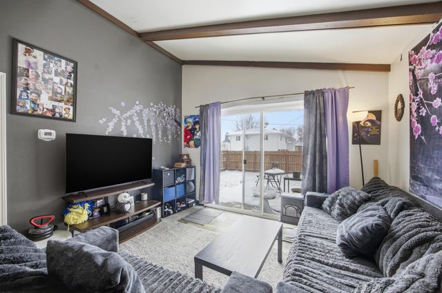 431 4th Avenue E, West Fargo, ND 58078