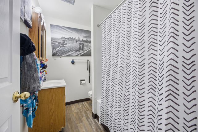 431 4th Avenue E, West Fargo, ND 58078