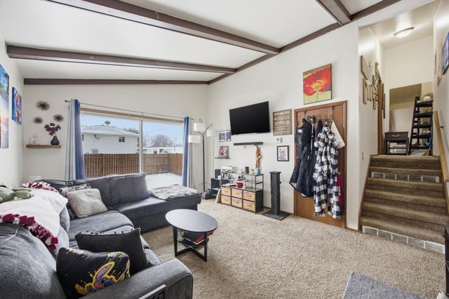 431 4th Avenue E, West Fargo, ND 58078