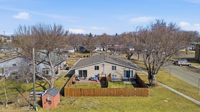 431 4th Avenue E, West Fargo, ND 58078