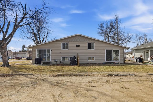 431 4th Avenue E, West Fargo, ND 58078