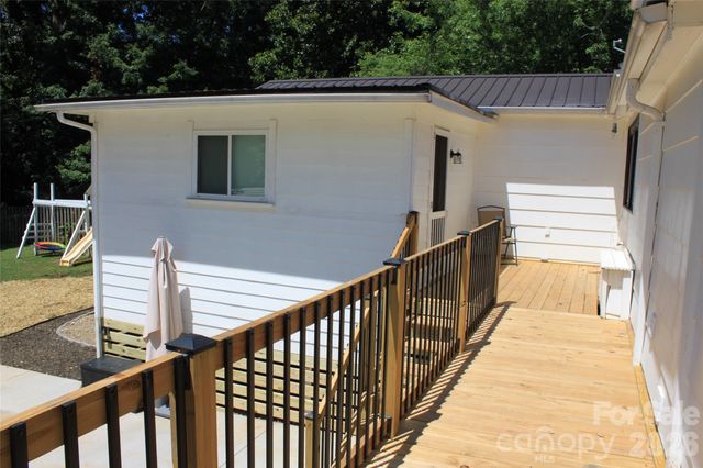 206 Bentwood Drive, Forest City, NC 28043