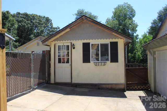 206 Bentwood Drive, Forest City, NC 28043