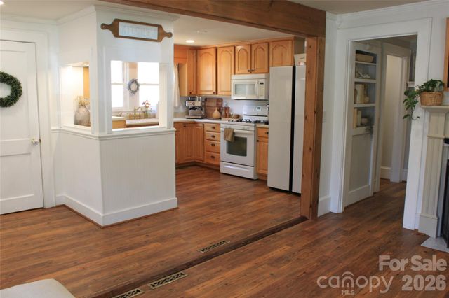206 Bentwood Drive, Forest City, NC 28043