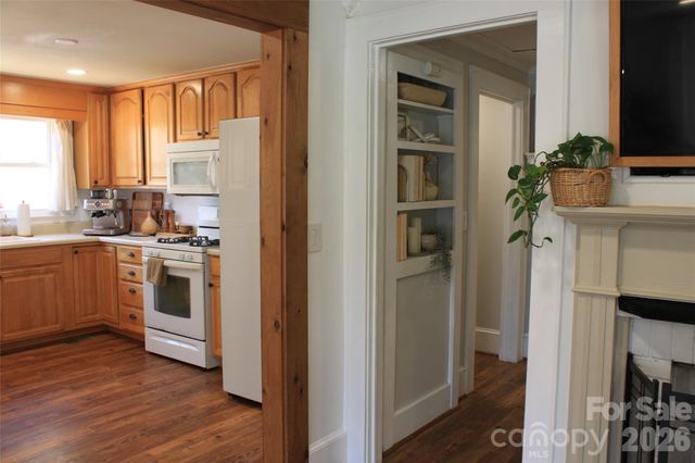 206 Bentwood Drive, Forest City, NC 28043