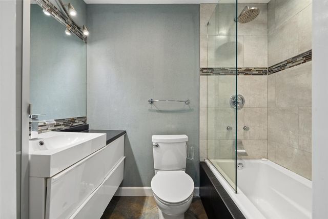 5450 Astor Lane 415, Rolling Meadows, IL 60008