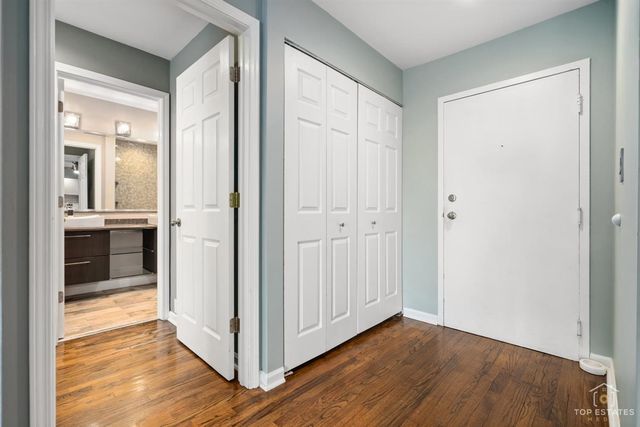 5450 Astor Lane 415, Rolling Meadows, IL 60008