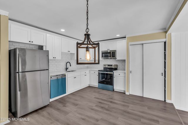 77 Parkway Drive D, Freehold, NJ 07728