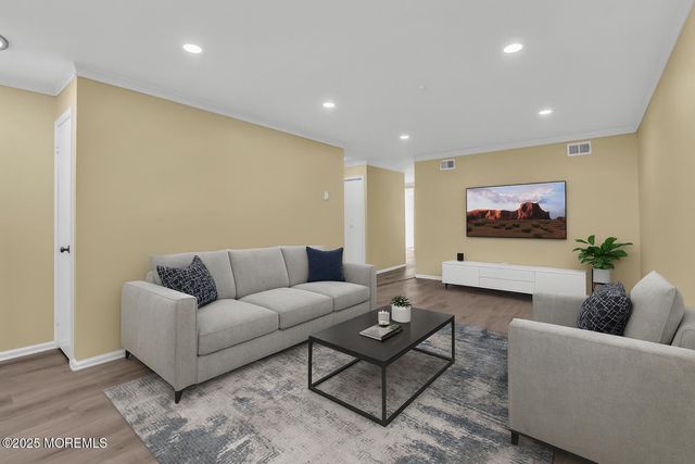 77 Parkway Drive D, Freehold, NJ 07728