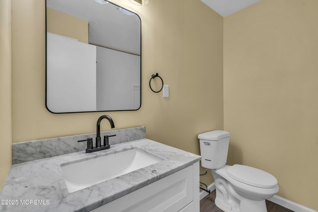 77 Parkway Drive D, Freehold, NJ 07728