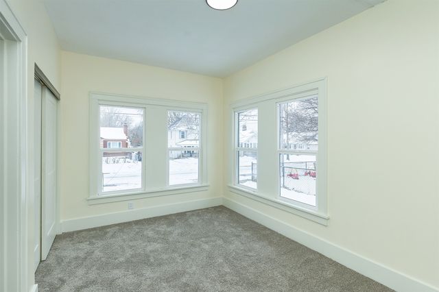 1424 Milton Avenue, Des Moines, IA 50316