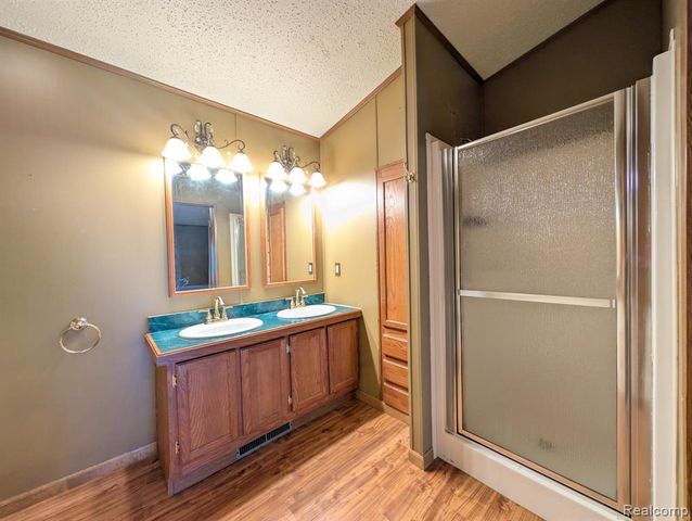 4024 E 54th Street, Mount Morris, MI 48458