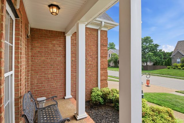 2517 Tisdale Dr, Thompsons Station, TN 37179