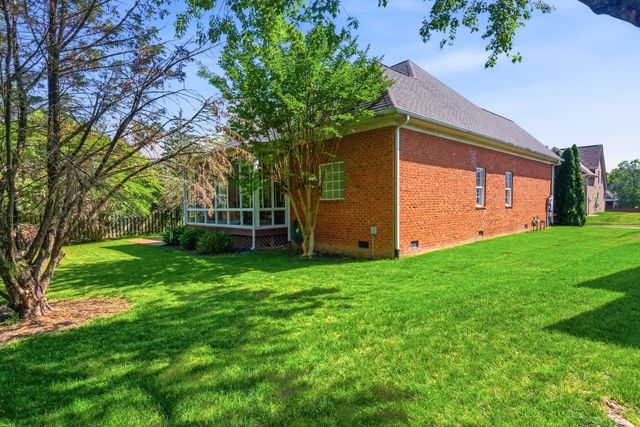 2517 Tisdale Dr, Thompsons Station, TN 37179