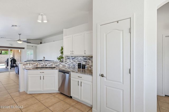 9092 N Sweet Acacia Place, Tucson, AZ 85742