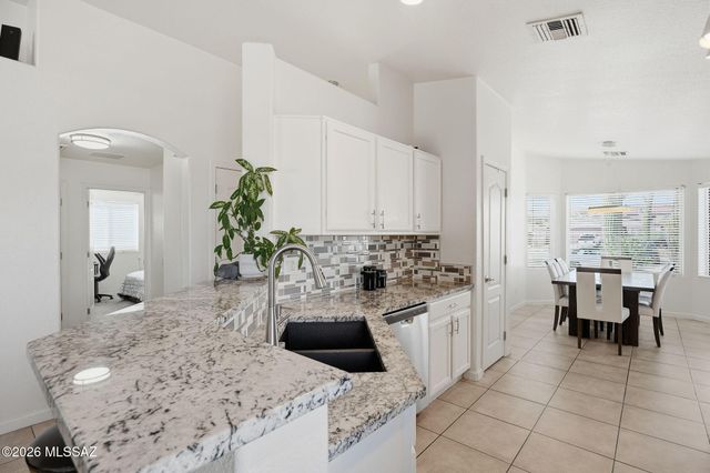 9092 N Sweet Acacia Place, Tucson, AZ 85742