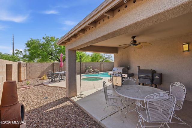 9092 N Sweet Acacia Place, Tucson, AZ 85742