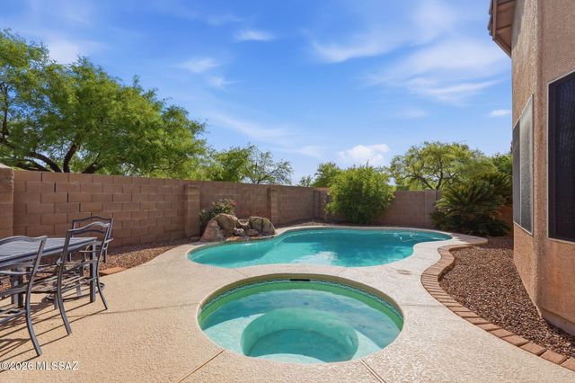 9092 N Sweet Acacia Place, Tucson, AZ 85742