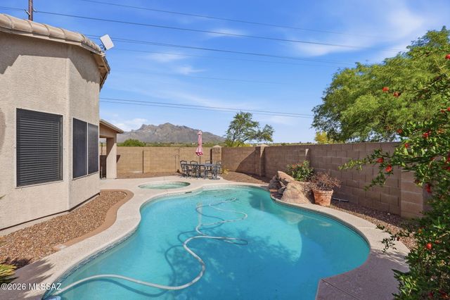 9092 N Sweet Acacia Place, Tucson, AZ 85742