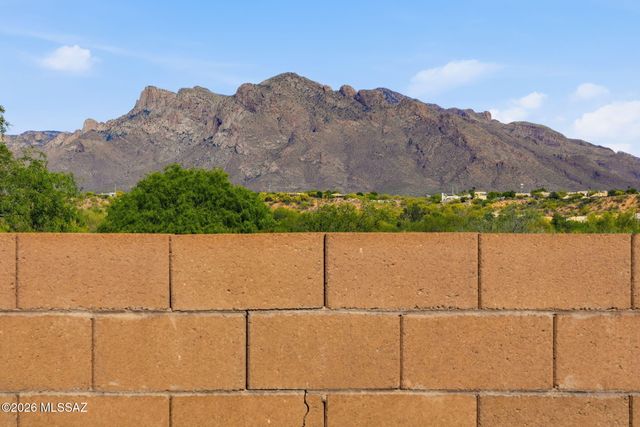 9092 N Sweet Acacia Place, Tucson, AZ 85742