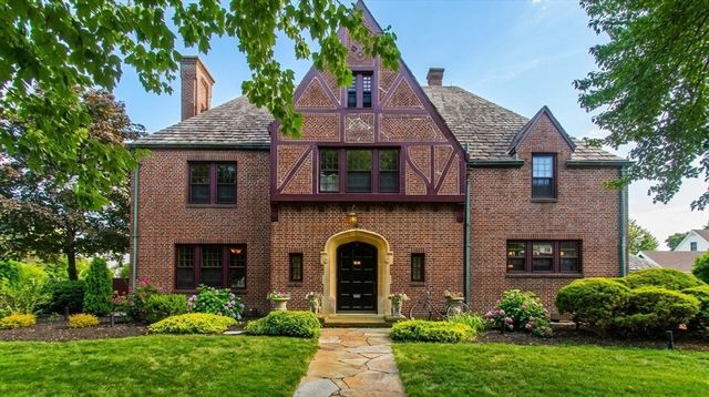 6 Stanford St., Holyoke, MA 01040