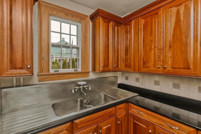 6 Stanford St., Holyoke, MA 01040